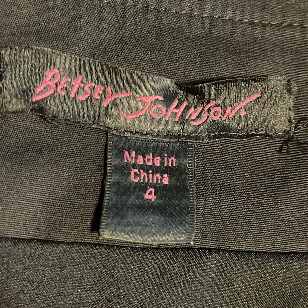Betsey Johnson Black Ruffle Skirt Size 4 - Picture 4 of 6